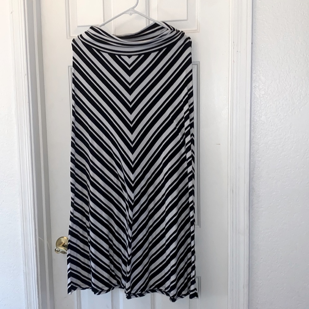 B&W striped skirt